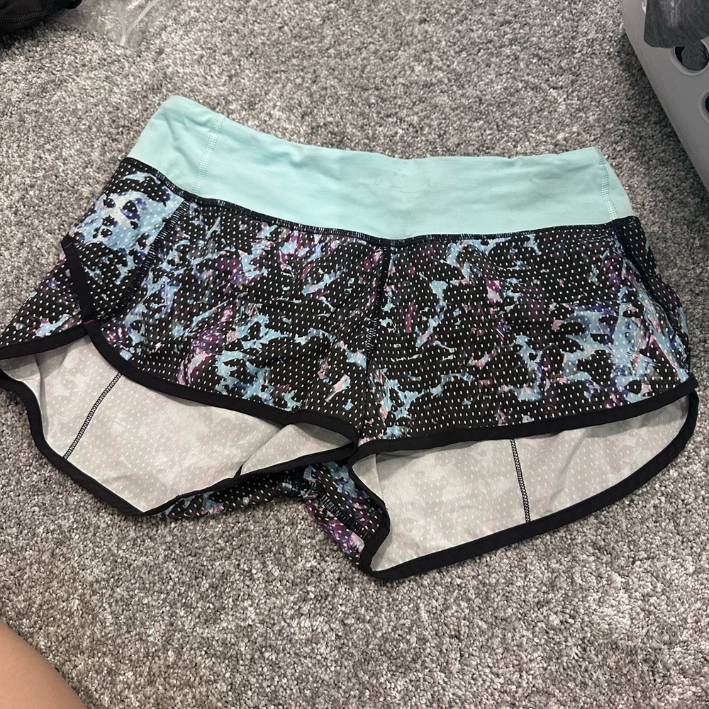 🍋 Lululemon Shorts ✨